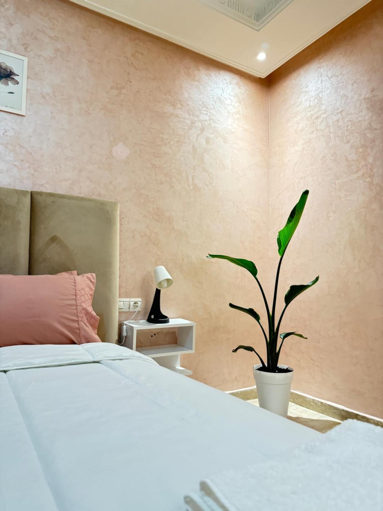 Suitouiss - Agdal 2 - Appartement A 2 Minutes De La Gare De Train Tgv Rabat Buitenkant foto